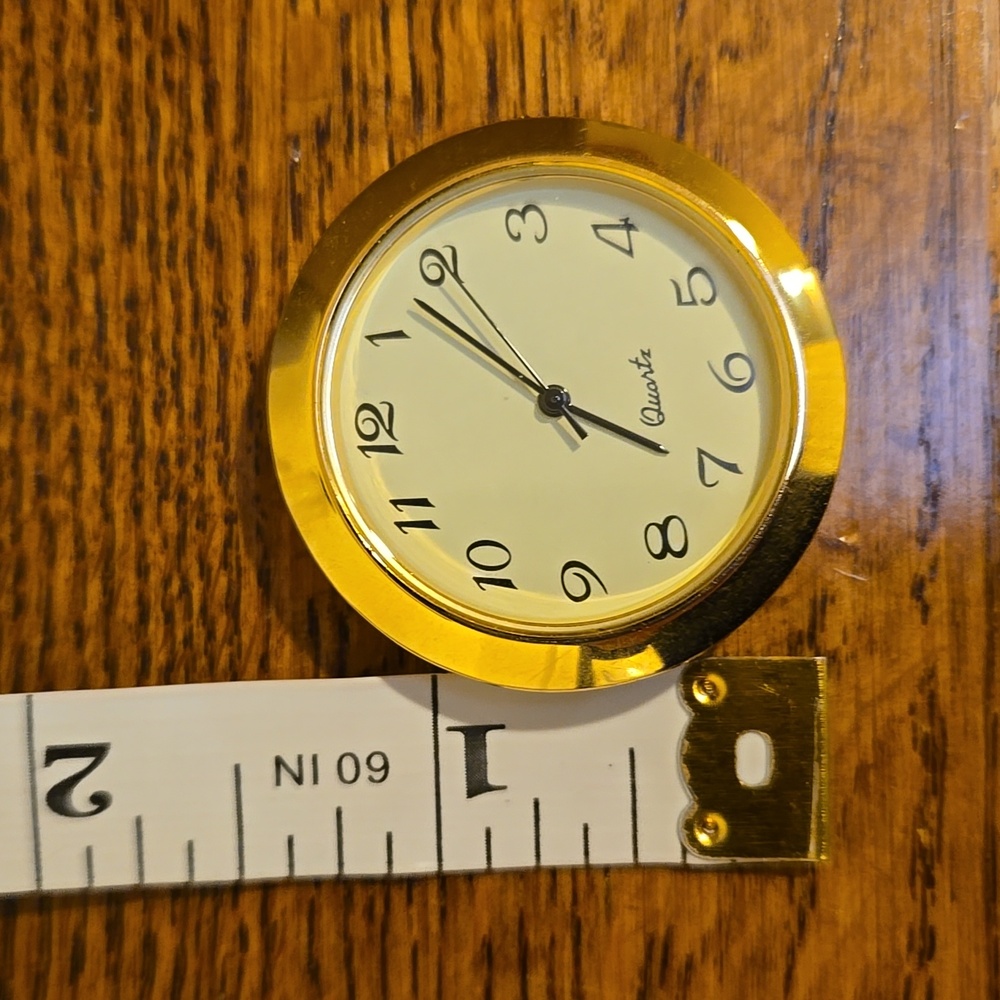 Elegant Gold Clock - Picture 4 of 7